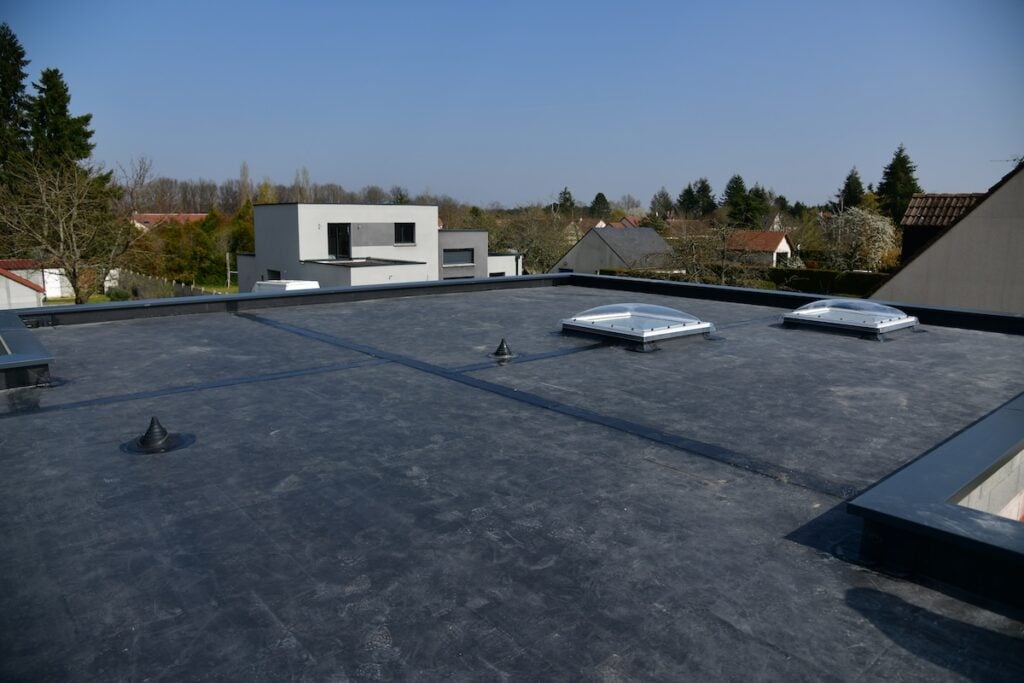 epdm applied on flat commercial roof